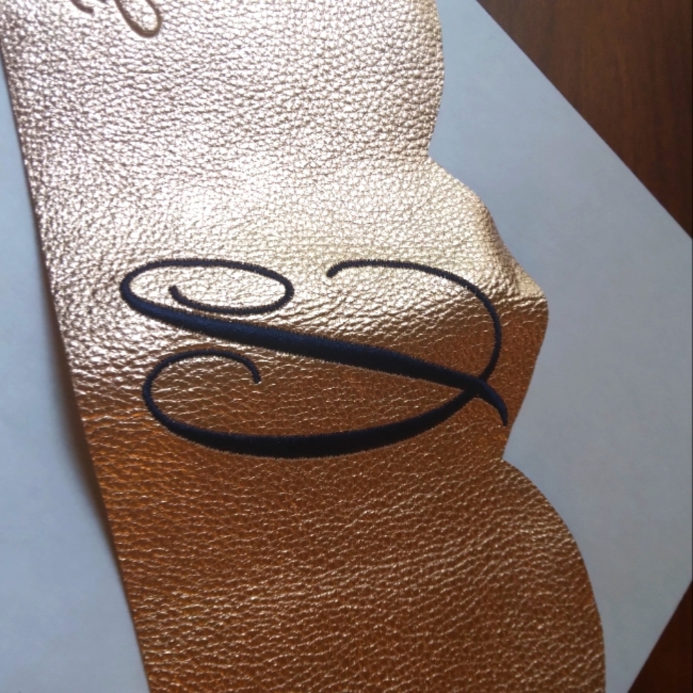 💥 CLOSET CLOSING SALE 💥 Genuine Leather Embroidery Glass/Cup Holder - Picture 4 of 7